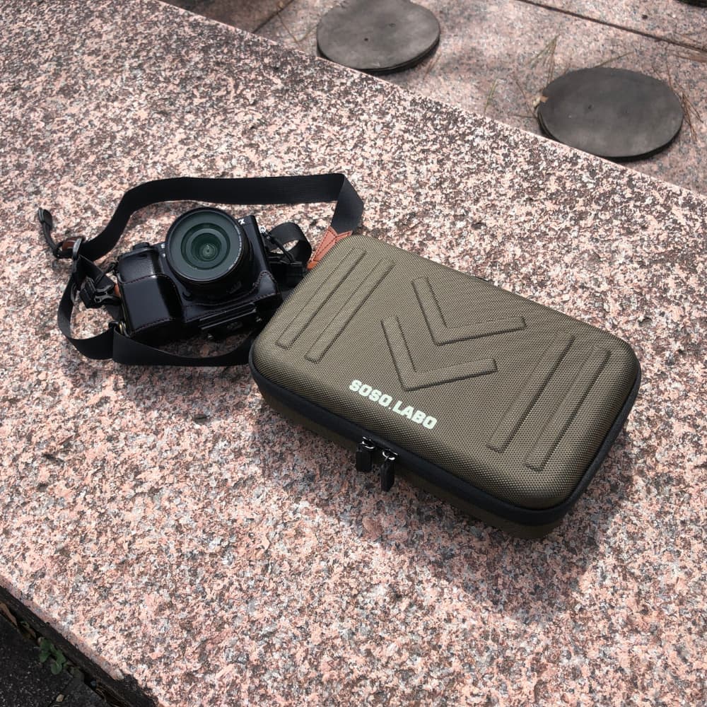 SOSO.LABO MG24 ガジェットケース セミハード 間仕切り付き 潰れない 衝撃吸収 スポンジ EVA ミリタリー イヤホンケース hdd ssd ケーブル 充電器 usb PC周辺 小物 ガジェットポーチ トラベルポーチ